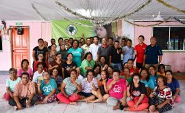 Representatives of SOPB join the longhouse villagers in a group photo at Rumah Buli Anak Jamit, Sungai Semanok in Kuala Tatau